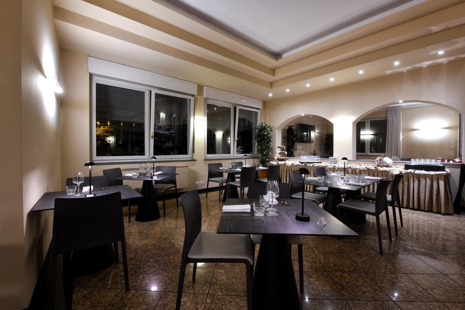 Hotel Internazionale Домодоссола Экстерьер фото