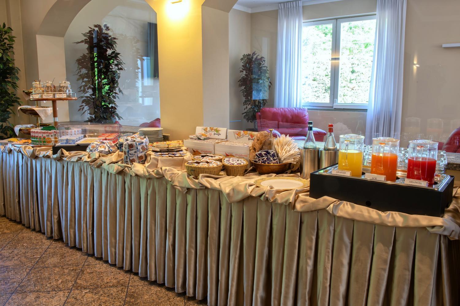 Hotel Internazionale Домодоссола Экстерьер фото