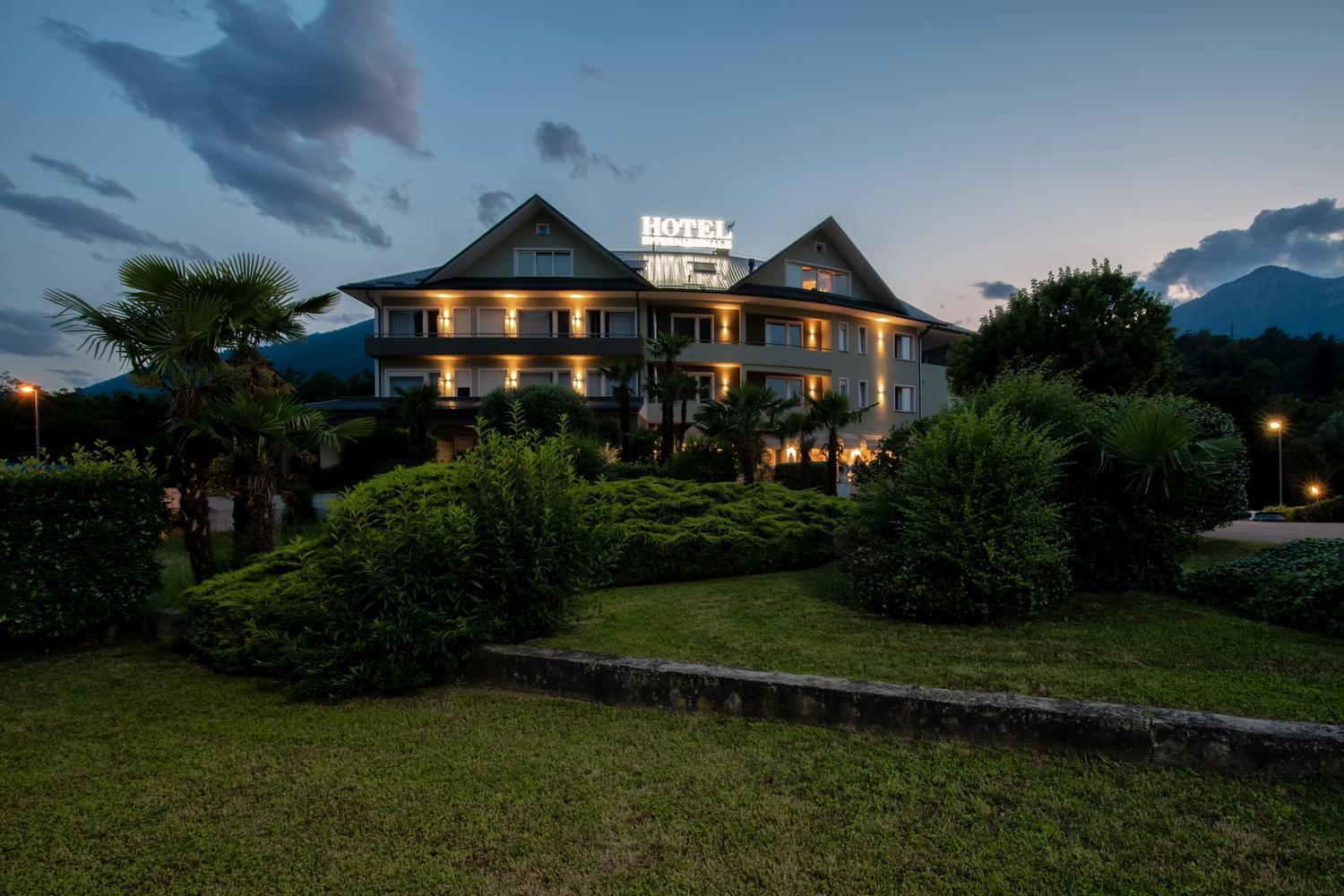 Hotel Internazionale Домодоссола Экстерьер фото